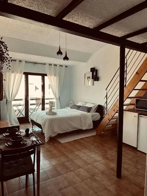 One Loft & Style Blue Canal Empuriabrava 0*,
